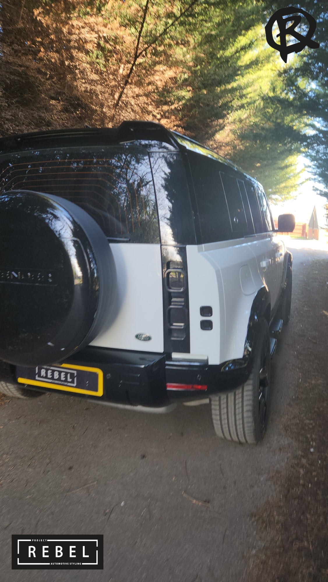 Defender L663 Gloss Black Rear Spoiler v1 – Project Rebel