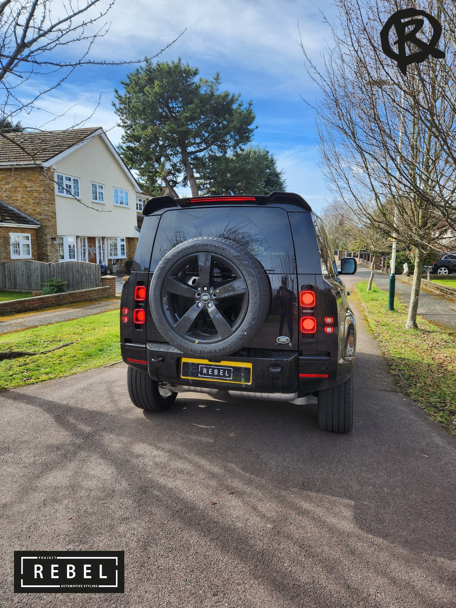 Defender L663 Gloss Black Rear Spoiler v1 – Project Rebel