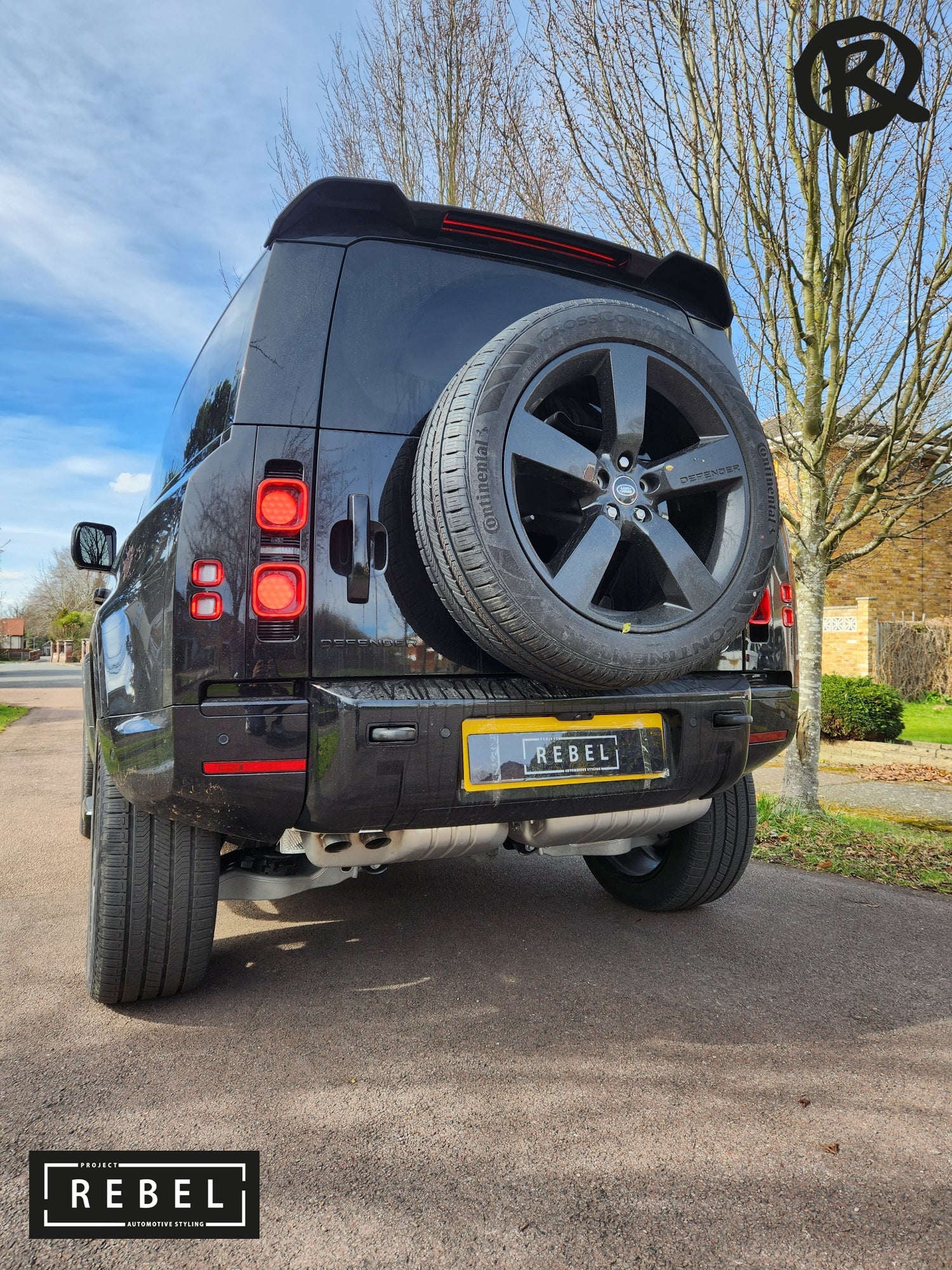 Defender L663 Gloss Black Rear Spoiler v1 – Project Rebel
